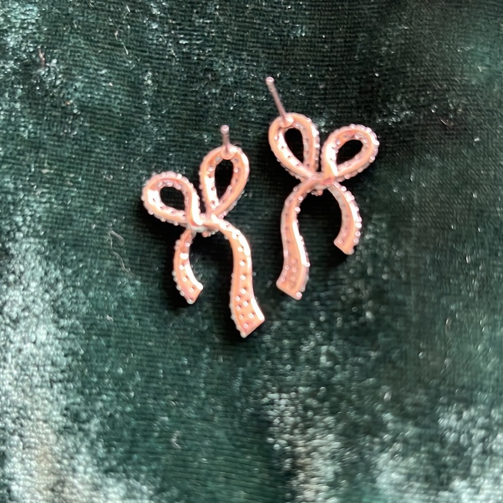 Rhinestone Ribbon Earrings. - Picture 4 of 4